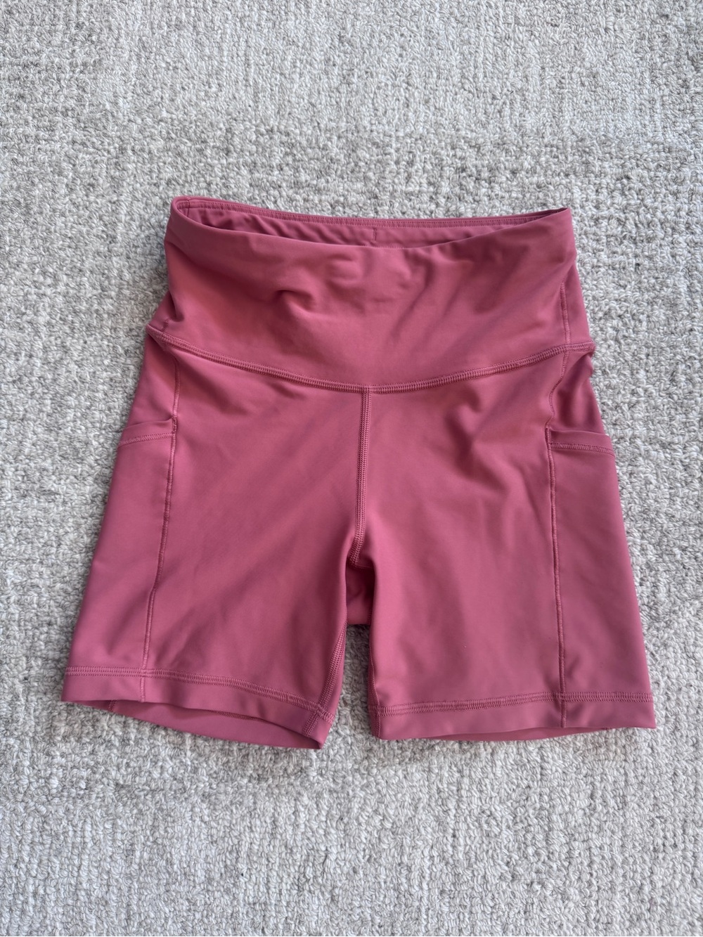 Athleta Interval Stash 5” High Rise Shorts XS Natural Rose Pink